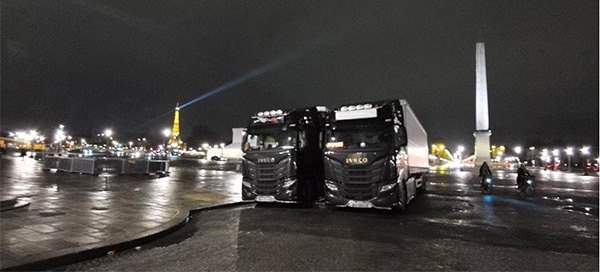Camions Fox Ten Logistique - Tour Eiffel