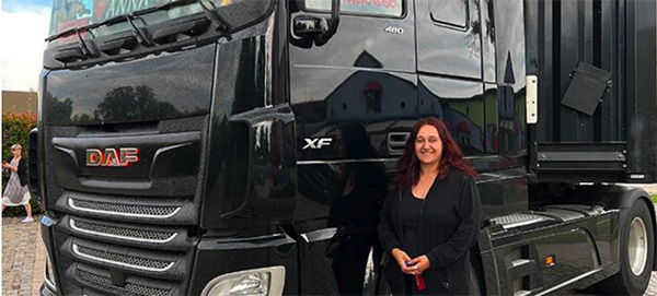 Conductrice Fox Ten Logistique